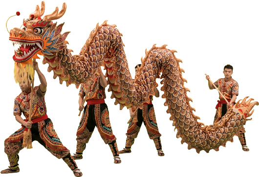 dragón danzante con hombres nativos de China bailando